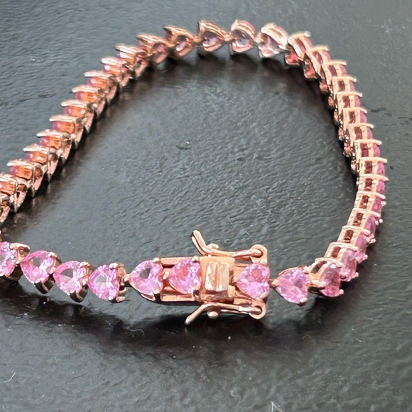 Delmar NWOT Lab created pink sapphire heart tennis bracelet - Picture 8 of 9